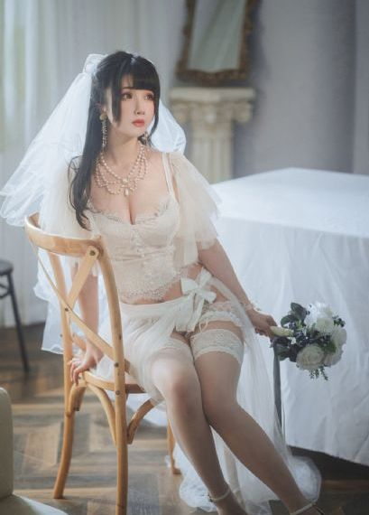 邻家的天使把我惯成废人第一季