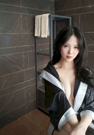 《美丽小蜜桃》