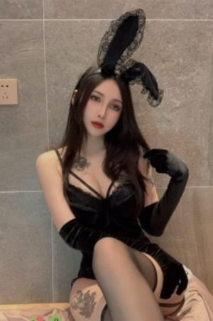 背后的男人