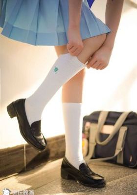 公交车被脱了内裤进入电影