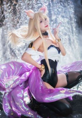 诱人的女老板4中文字幕